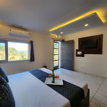 Pine Valley Resort Kasauli Dış mekan fotoğraf