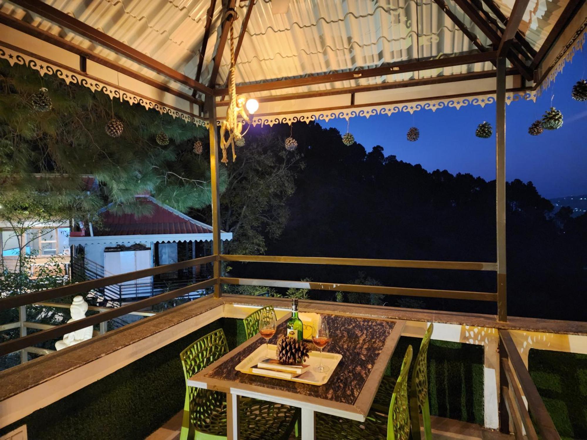 Pine Valley Resort Kasauli Dış mekan fotoğraf