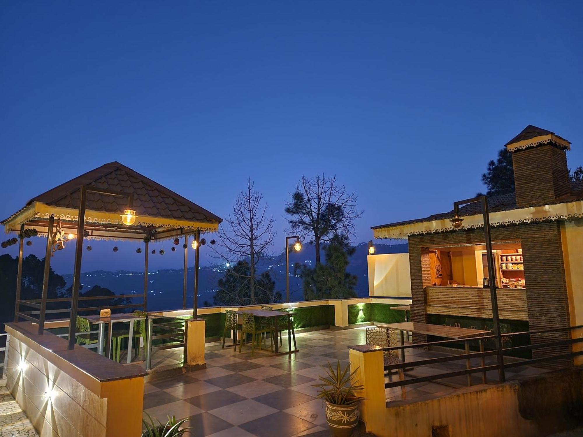 Pine Valley Resort Kasauli Dış mekan fotoğraf
