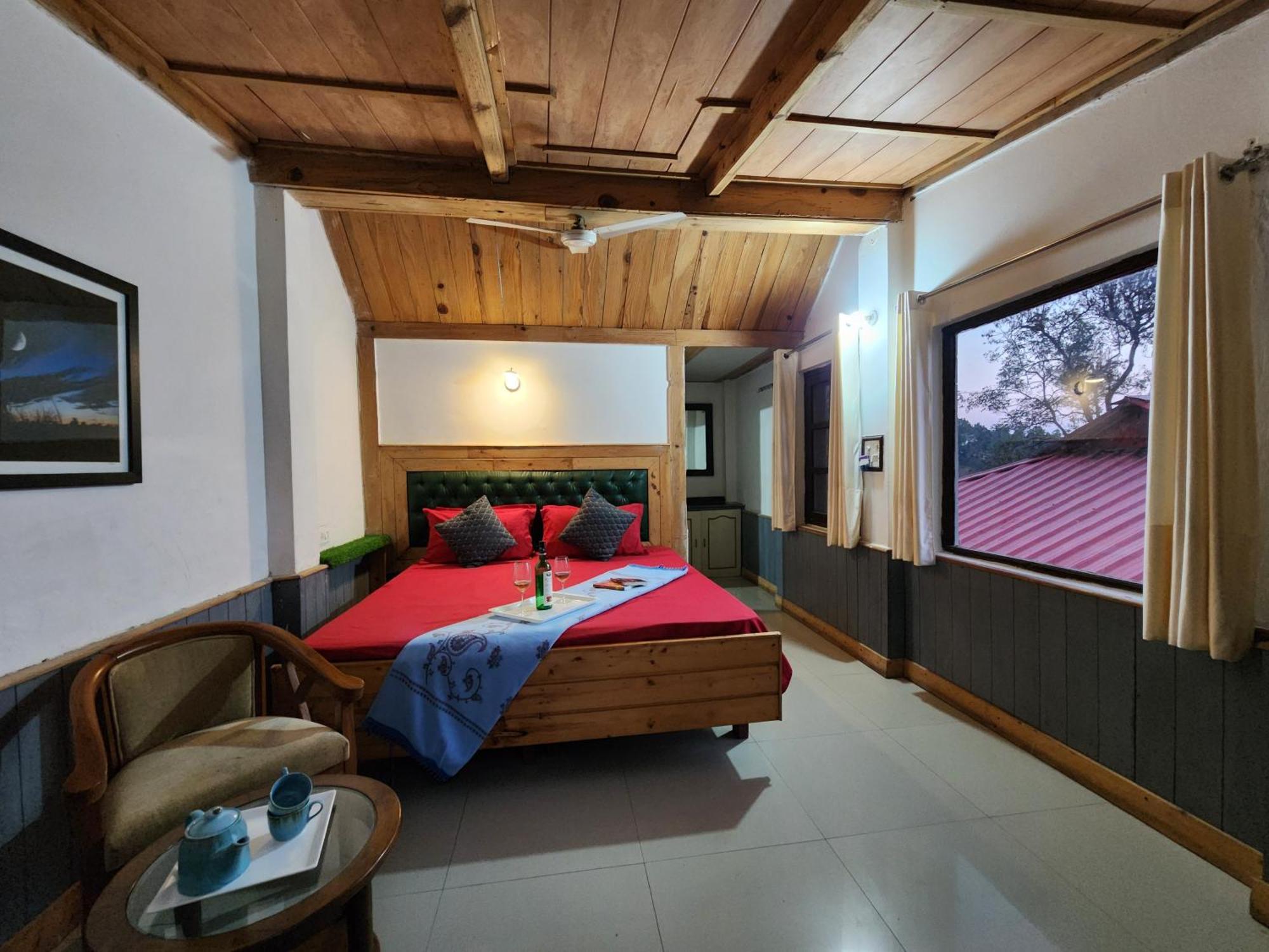 Pine Valley Resort Kasauli Dış mekan fotoğraf
