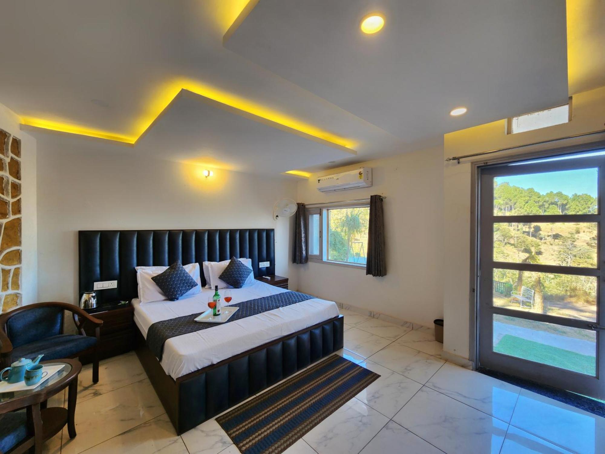 Pine Valley Resort Kasauli Dış mekan fotoğraf