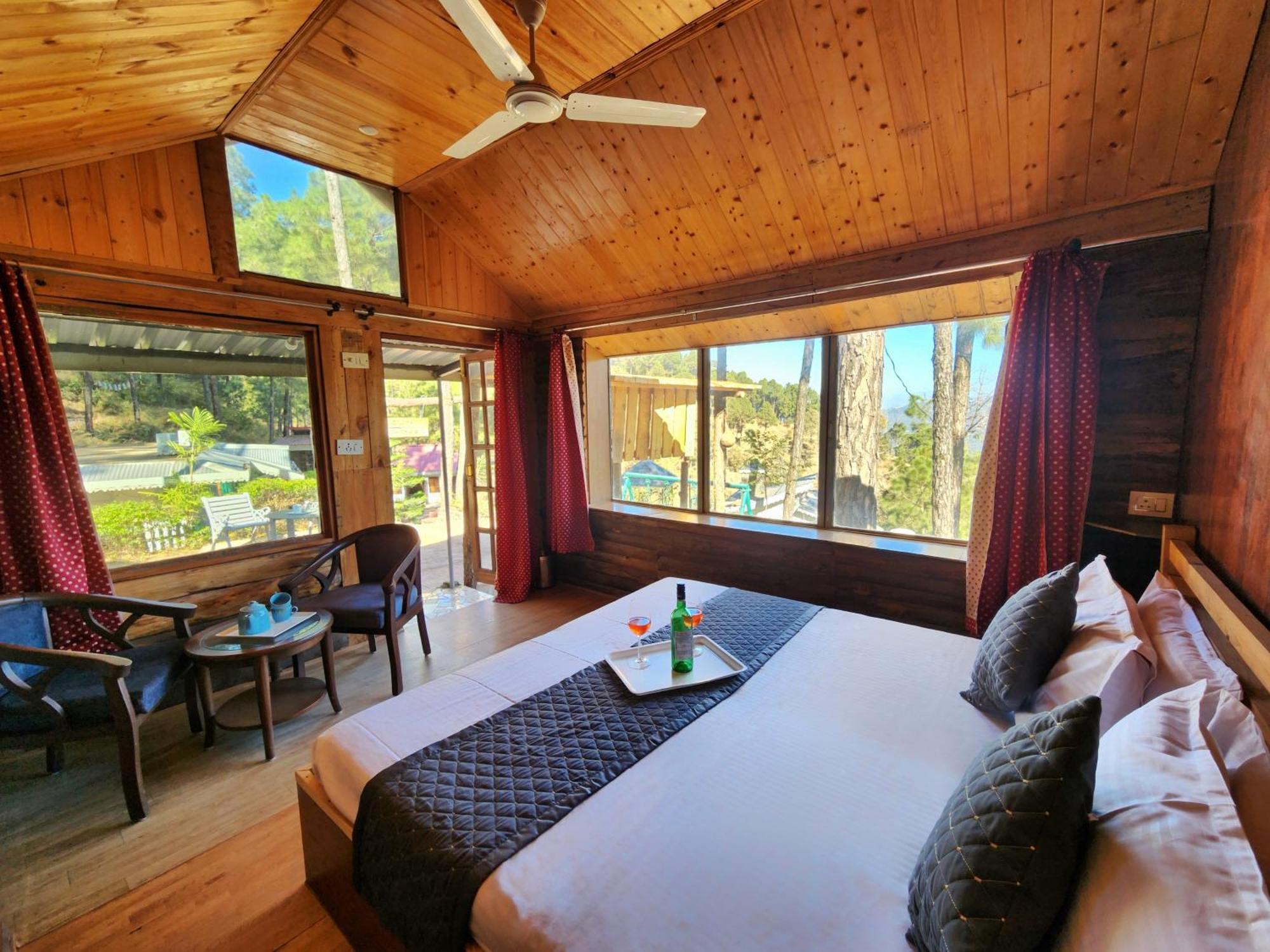 Pine Valley Resort Kasauli Dış mekan fotoğraf