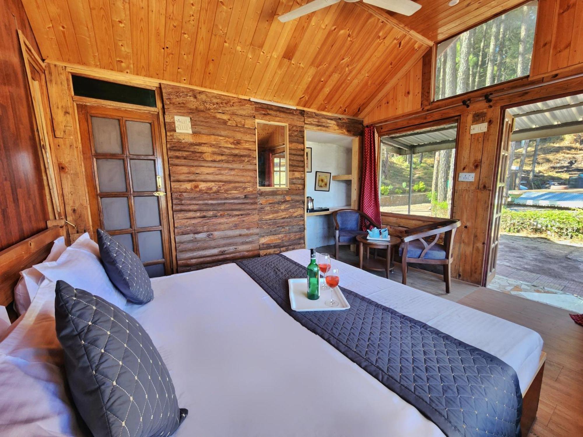 Pine Valley Resort Kasauli Dış mekan fotoğraf